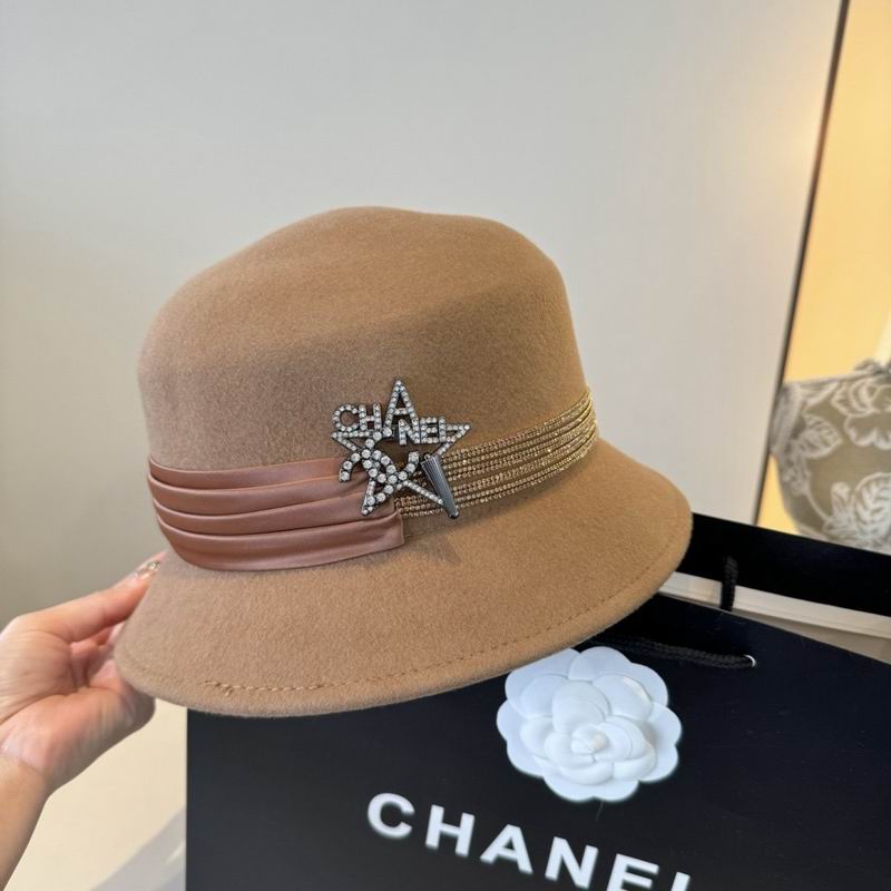 Chanel top hat 012602
